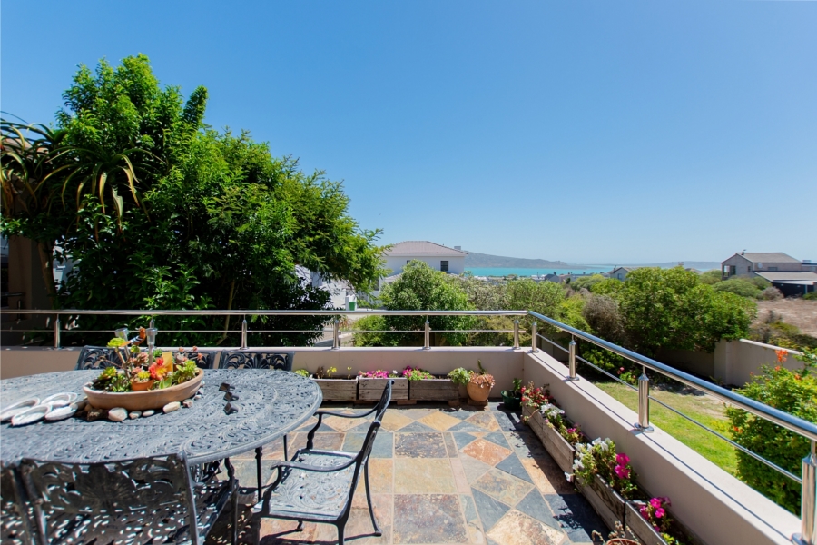 5 Bedroom Property for Sale in Myburgh Park Western Cape
